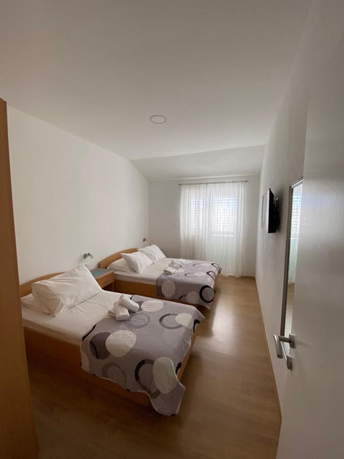 Apartmani Mare Baška Voda Dış mekan fotoğraf